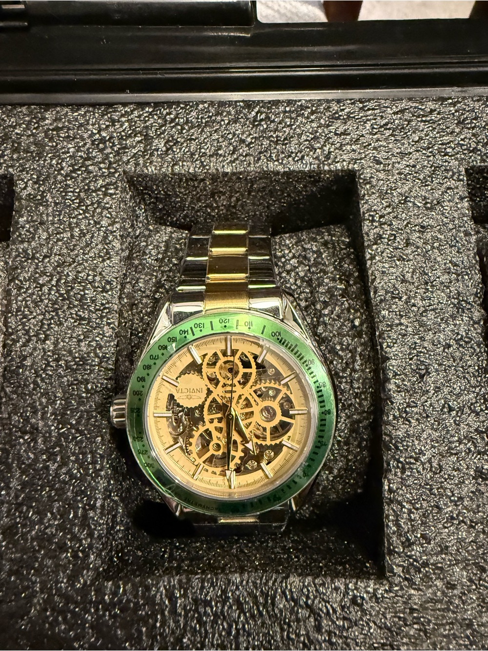 Lot 6 Invicta Men's Watches and 1 TechnoMarine in 8 Slot Invicta Hard - Picture 3 of 16